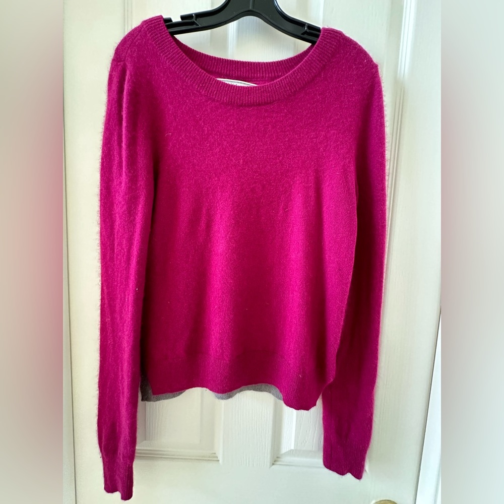 Brand New Initial brand sweater top high low
